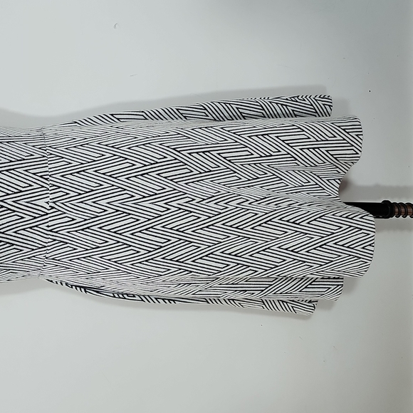 Banana Republic Chevron A-Line Midi Dress Black Ivory Size 6 - Picture 6 of 8